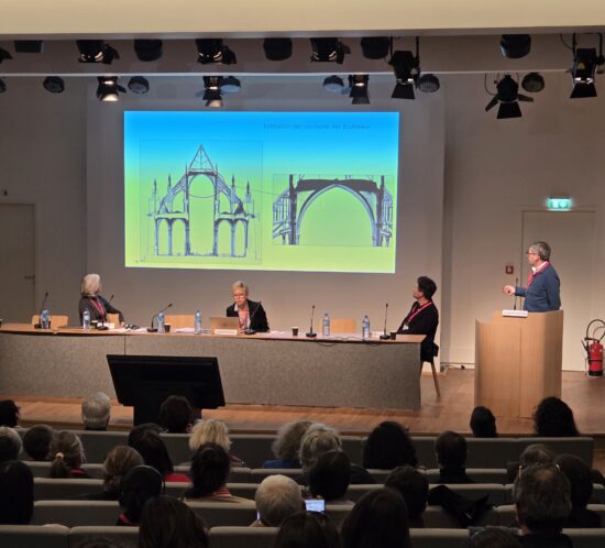 Communication Colloque